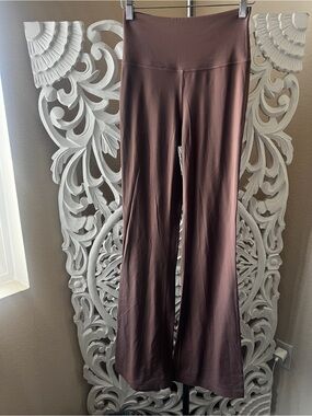 Lululemon | Groove SHR Nulu Flared Pant *Regular DKOX 4.